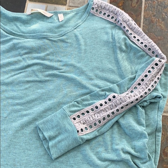 Soft Surroundings 3/4 sleeve top - Picture 6 of 6